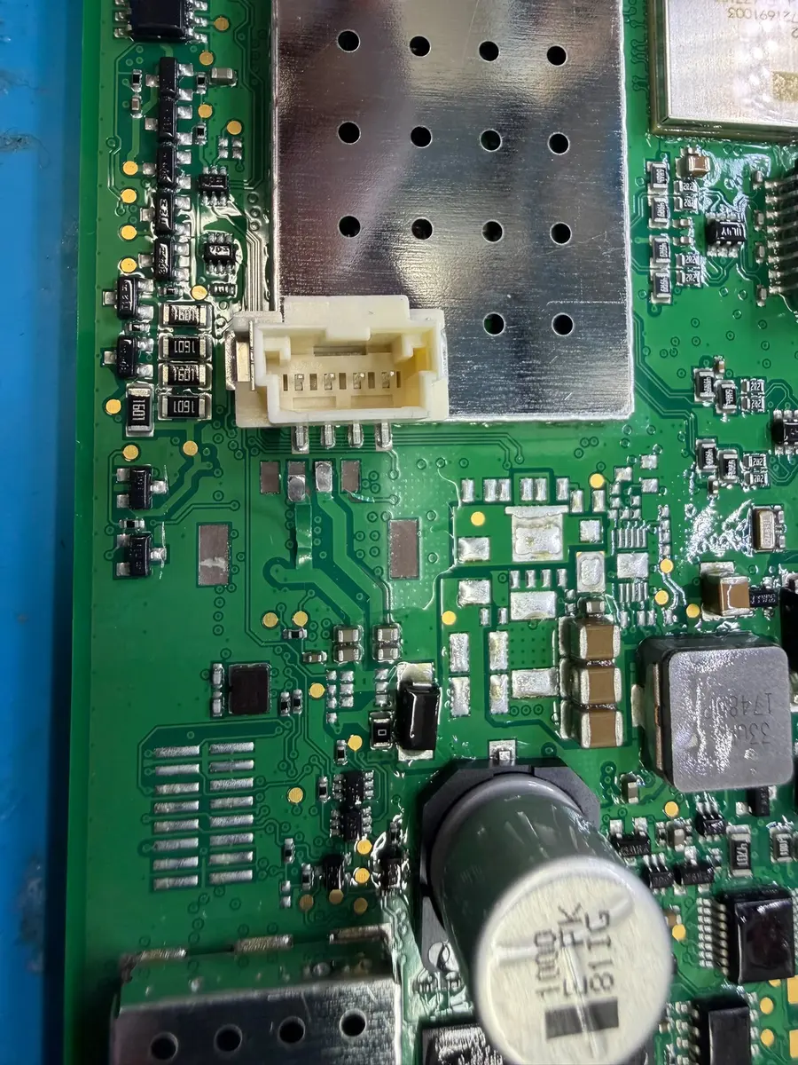 Volvo module battery terminal before